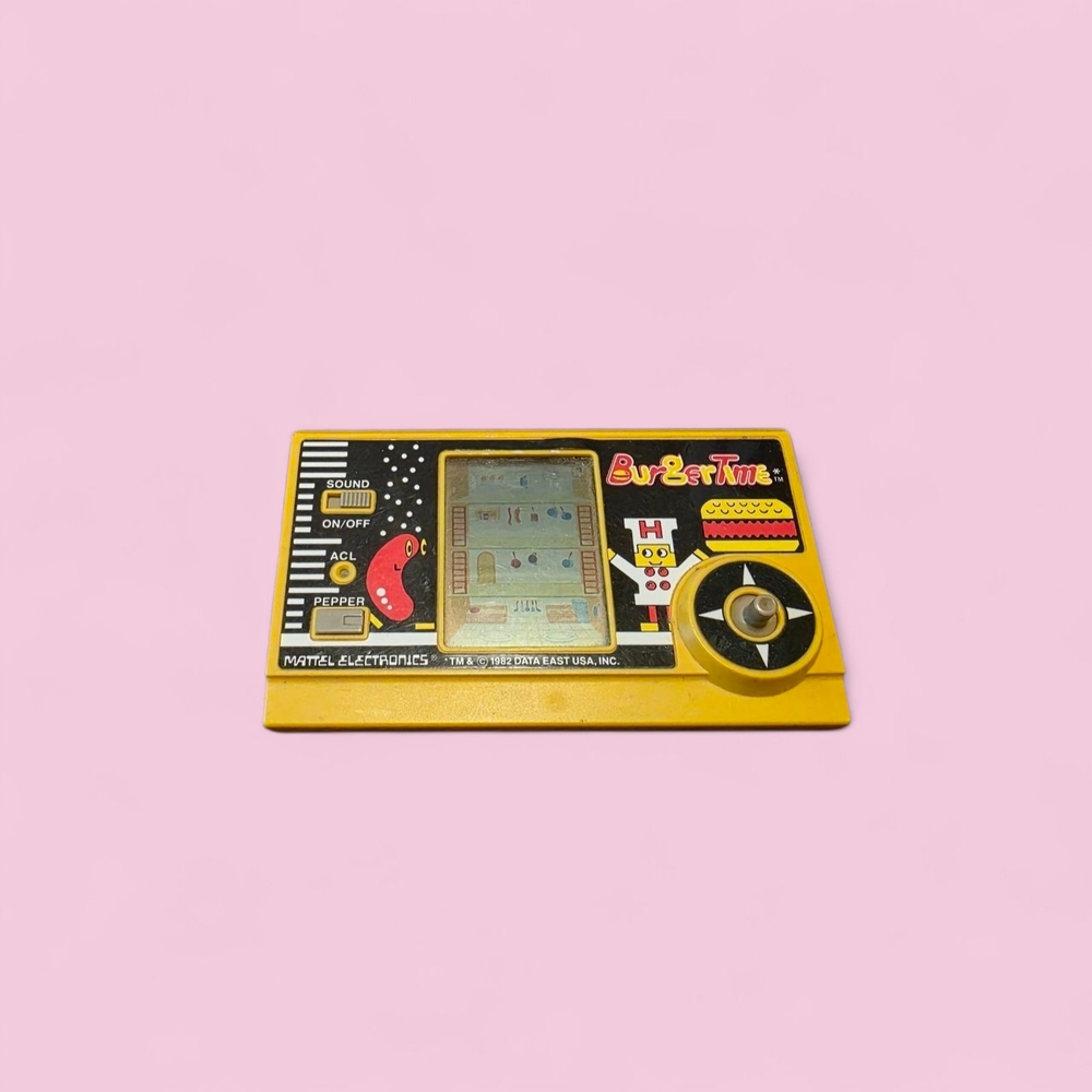 Handheld Game - Yellow - Picture 4 of 4